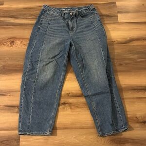 Old navy barrel jeans size 8